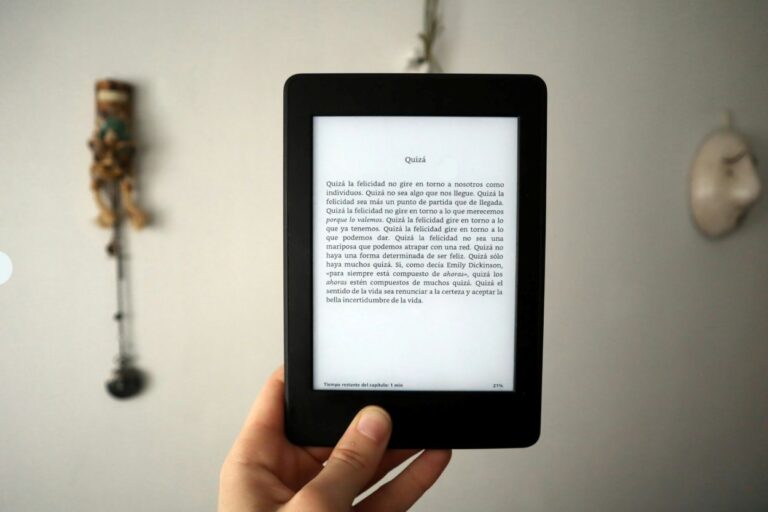 Tolino vs. Kindle: welcher Reader ist besser?
